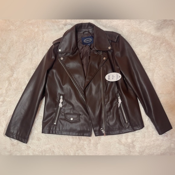 Scoop Neck Faux Leather Moto Jacket - Picture 6 of 16
